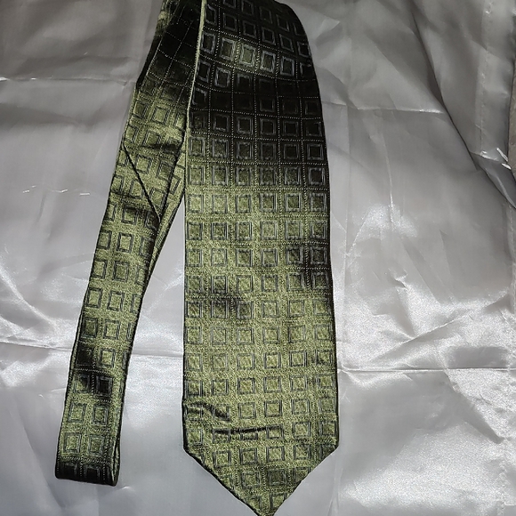 Calvin Klein Other - Calvin Klein Green Silk Tie with Geometric Pattern